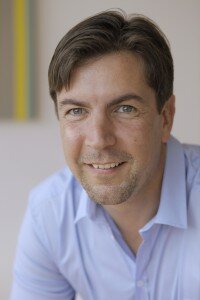 Dr. Robert Hansen